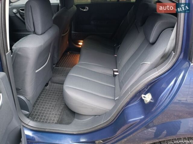 Синий Рено Меган, объемом двигателя 1.6 л и пробегом 210 тыс. км за 4900 $, фото 11 на Automoto.ua