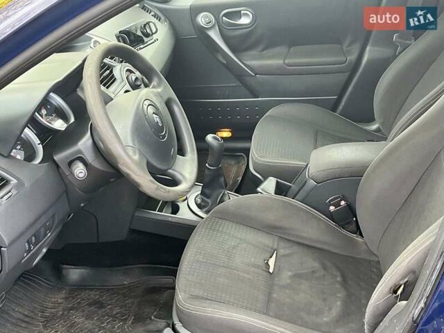 Синій Рено Меган, об'ємом двигуна 1.4 л та пробігом 229 тис. км за 4790 $, фото 13 на Automoto.ua