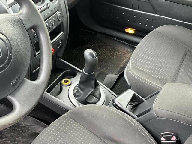 Синий Рено Меган, объемом двигателя 1.4 л и пробегом 229 тыс. км за 4790 $, фото 18 на Automoto.ua