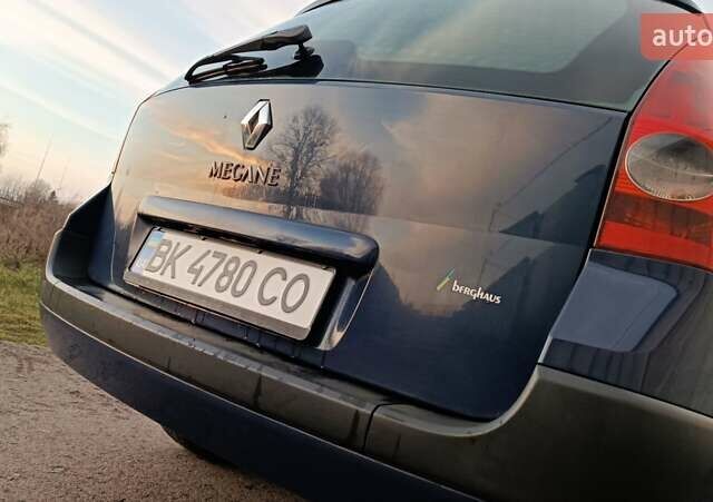 Синий Рено Меган, объемом двигателя 1.6 л и пробегом 205 тыс. км за 3650 $, фото 42 на Automoto.ua