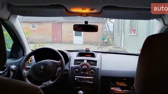 Рено Меган 2005 в Луцке на Automoto.ua Синий Рено Меган, объемом двигателя 1.5 л и пробегом 245 тыс. км за 4000 $, фото 3 на Automoto.ua