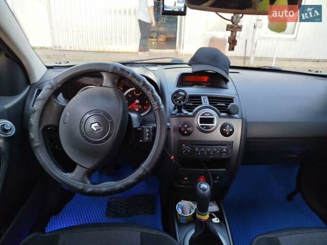 Синий Рено Меган, объемом двигателя 1.6 л и пробегом 227 тыс. км за 5500 $, фото 19 на Automoto.ua