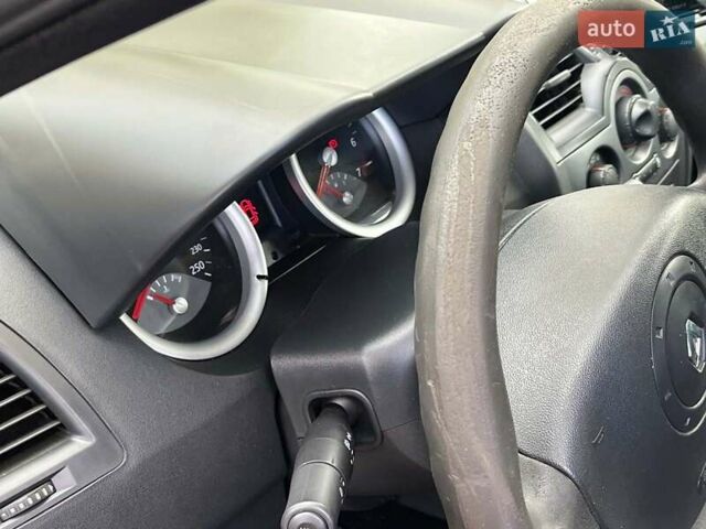 Синій Рено Меган, об'ємом двигуна 1.4 л та пробігом 229 тис. км за 4790 $, фото 17 на Automoto.ua