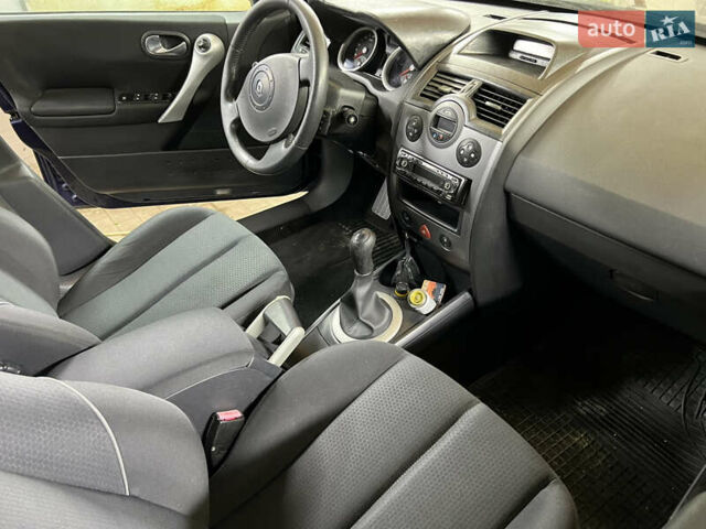 Синий Рено Меган, объемом двигателя 1.6 л и пробегом 195 тыс. км за 5350 $, фото 1 на Automoto.ua