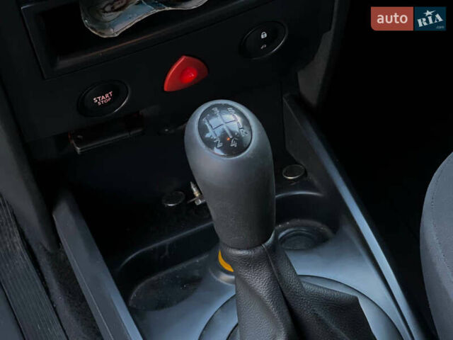 Синій Рено Меган, об'ємом двигуна 1.5 л та пробігом 287 тис. км за 4300 $, фото 29 на Automoto.ua