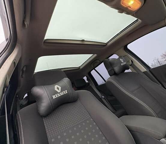 Синій Рено Меган, об'ємом двигуна 1.6 л та пробігом 287 тис. км за 4800 $, фото 10 на Automoto.ua