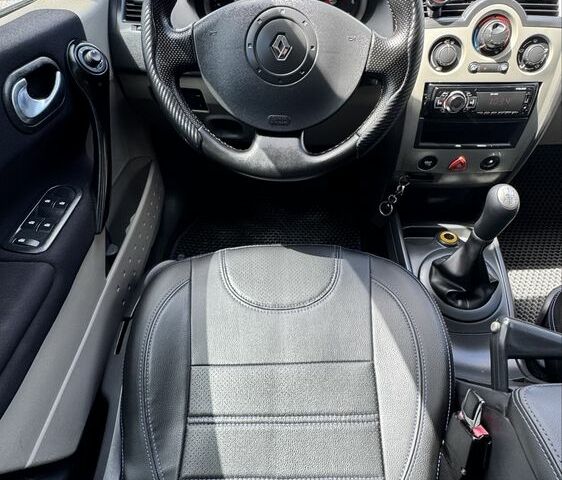 Синий Рено Меган, объемом двигателя 1.6 л и пробегом 210 тыс. км за 5600 $, фото 15 на Automoto.ua