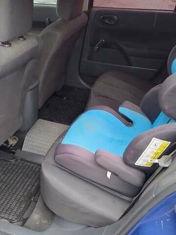 Рено Меган 2005 в Луцке на Automoto.ua Синий Рено Меган, объемом двигателя 1.5 л и пробегом 245 тыс. км за 4000 $, фото 9 на Automoto.ua
