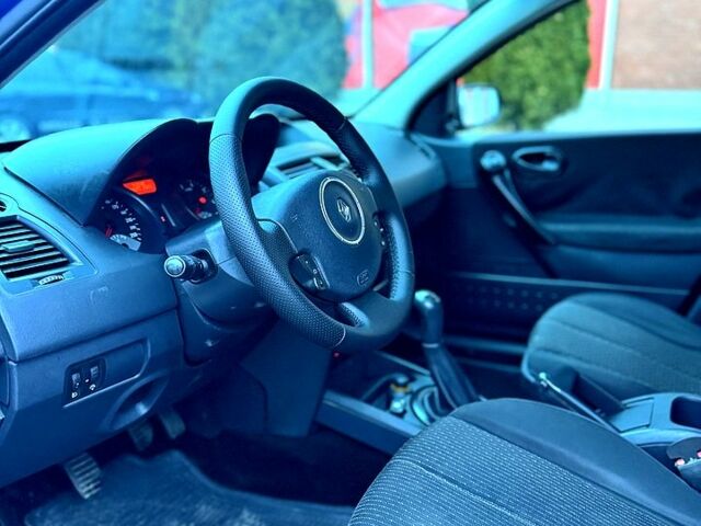 Синий Рено Меган, объемом двигателя 16 л и пробегом 0 тыс. км за 4999 $, фото 7 на Automoto.ua