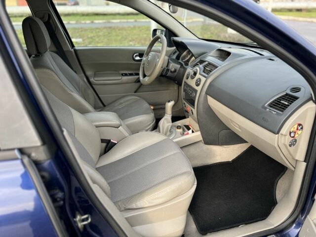 Синій Рено Меган, об'ємом двигуна 1.6 л та пробігом 225 тис. км за 5250 $, фото 16 на Automoto.ua