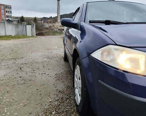 Синий Рено Меган, объемом двигателя 1.46 л и пробегом 304 тыс. км за 4200 $, фото 19 на Automoto.ua