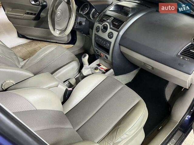 Синій Рено Меган, об'ємом двигуна 1.6 л та пробігом 221 тис. км за 5450 $, фото 7 на Automoto.ua