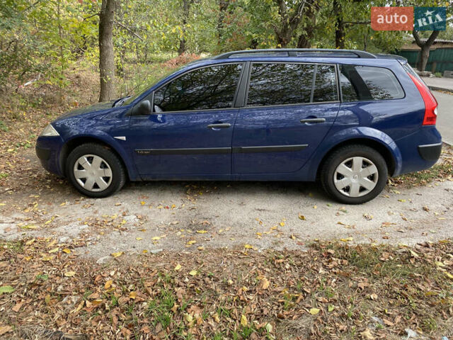 Синий Рено Меган, объемом двигателя 1.6 л и пробегом 198 тыс. км за 5500 $, фото 2 на Automoto.ua