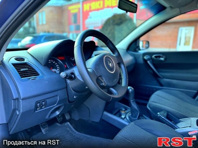 Синий Рено Меган, объемом двигателя 1.6 л и пробегом 195 тыс. км за 4999 $, фото 7 на Automoto.ua