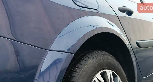 Синий Рено Меган, объемом двигателя 1.6 л и пробегом 205 тыс. км за 3650 $, фото 54 на Automoto.ua