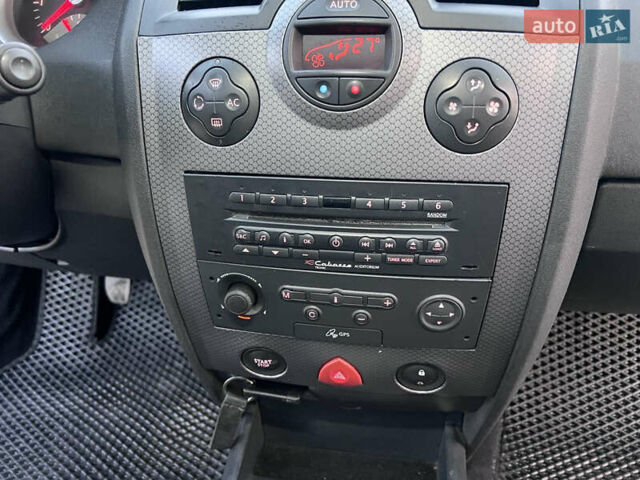 Синий Рено Меган, объемом двигателя 1.87 л и пробегом 376 тыс. км за 4400 $, фото 31 на Automoto.ua