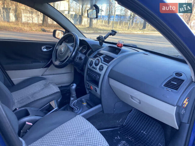 Синий Рено Меган, объемом двигателя 1.5 л и пробегом 304 тыс. км за 3900 $, фото 13 на Automoto.ua