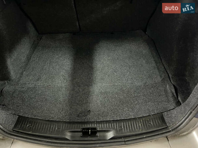 Синий Рено Меган, объемом двигателя 1.6 л и пробегом 195 тыс. км за 5350 $, фото 4 на Automoto.ua