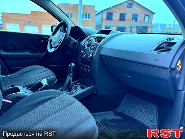 Синий Рено Меган, объемом двигателя 16 л и пробегом 0 тыс. км за 4999 $, фото 10 на Automoto.ua