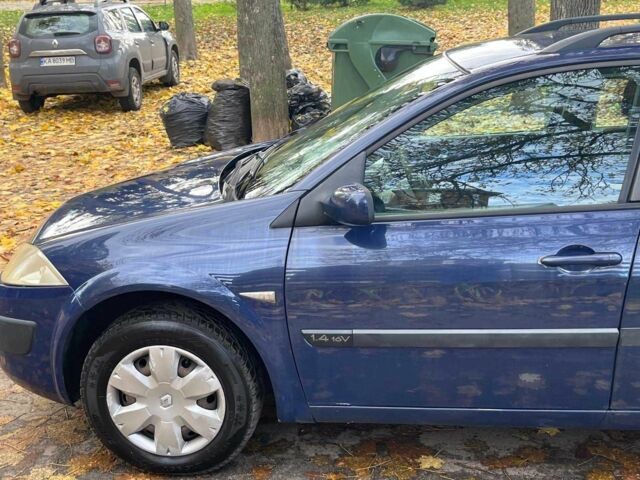 Синий Рено Меган, объемом двигателя 1.4 л и пробегом 229 тыс. км за 4790 $, фото 9 на Automoto.ua