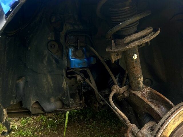 Синий Рено Меган, объемом двигателя 1.6 л и пробегом 0 тыс. км за 2000 $, фото 7 на Automoto.ua