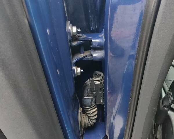 Синій Рено Меган, об'ємом двигуна 1.6 л та пробігом 189 тис. км за 4700 $, фото 24 на Automoto.ua