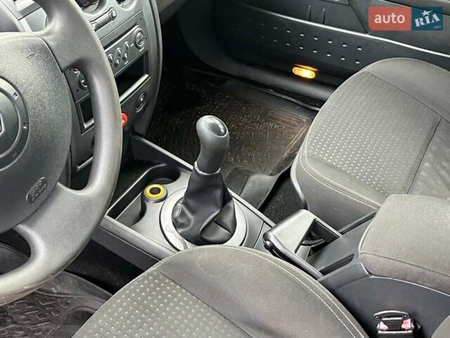 Синій Рено Меган, об'ємом двигуна 1.4 л та пробігом 229 тис. км за 4790 $, фото 19 на Automoto.ua