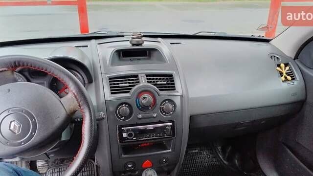 Рено Меган 2005 в Луцке на Automoto.ua Синий Рено Меган, объемом двигателя 1.5 л и пробегом 245 тыс. км за 4000 $, фото 12 на Automoto.ua
