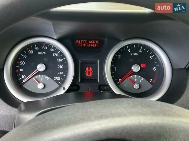 Синій Рено Меган, об'ємом двигуна 1.4 л та пробігом 229 тис. км за 4790 $, фото 23 на Automoto.ua