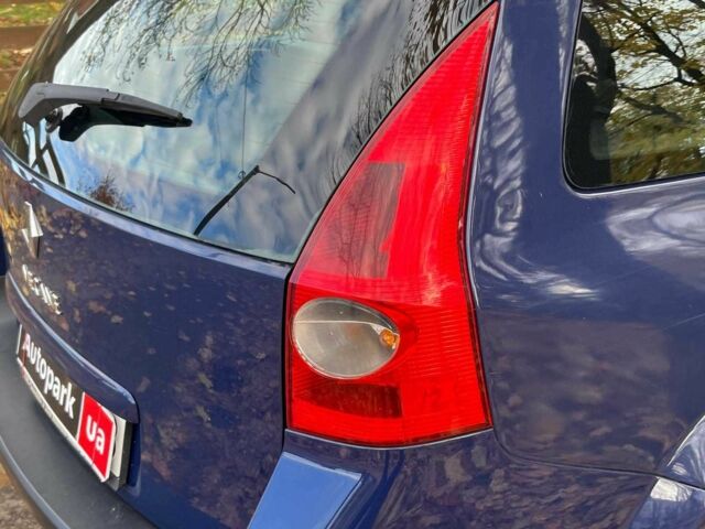 Синий Рено Меган, объемом двигателя 1.4 л и пробегом 229 тыс. км за 4790 $, фото 12 на Automoto.ua