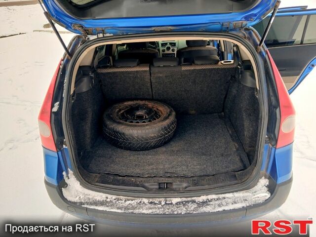 Синій Рено Меган, об'ємом двигуна 1.6 л та пробігом 1850 тис. км за 4250 $, фото 2 на Automoto.ua