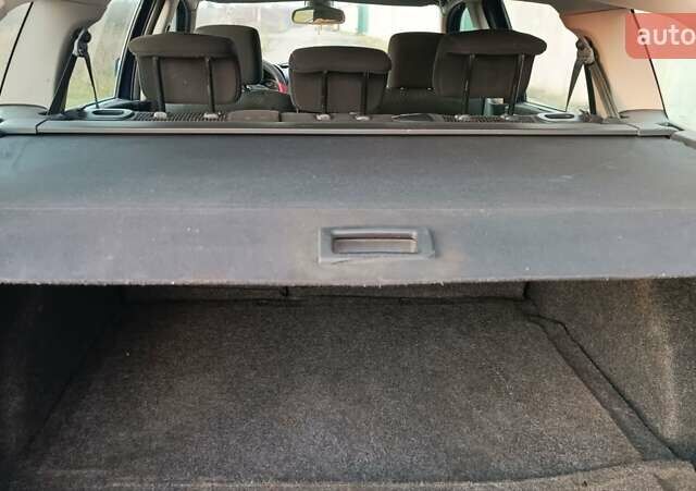 Синий Рено Меган, объемом двигателя 1.6 л и пробегом 205 тыс. км за 3650 $, фото 50 на Automoto.ua