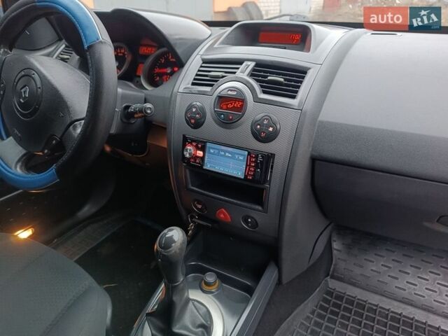 Синий Рено Меган, объемом двигателя 1.6 л и пробегом 210 тыс. км за 4900 $, фото 44 на Automoto.ua