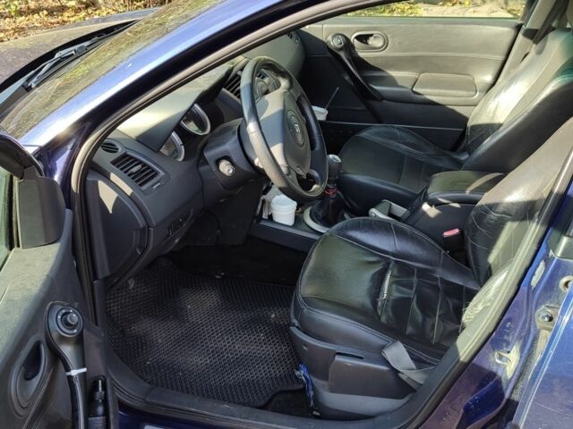 Синий Рено Меган, объемом двигателя 0 л и пробегом 375 тыс. км за 3700 $, фото 6 на Automoto.ua