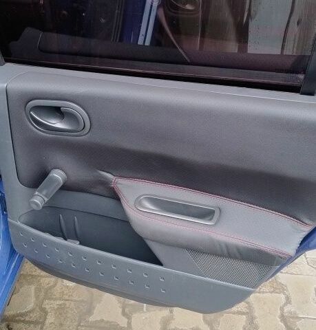 Синий Рено Меган, объемом двигателя 1.5 л и пробегом 245 тыс. км за 3800 $, фото 5 на Automoto.ua