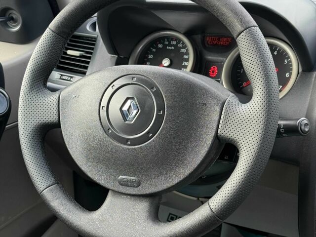 Синий Рено Меган, объемом двигателя 1.4 л и пробегом 198 тыс. км за 5300 $, фото 8 на Automoto.ua