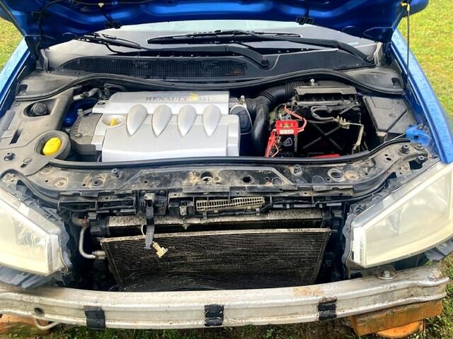 Синий Рено Меган, объемом двигателя 1.6 л и пробегом 0 тыс. км за 2000 $, фото 6 на Automoto.ua