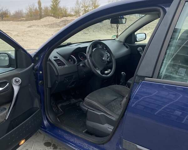 Синий Рено Меган, объемом двигателя 1.4 л и пробегом 337 тыс. км за 4200 $, фото 9 на Automoto.ua