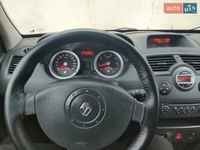 Синій Рено Меган, об'ємом двигуна 1.6 л та пробігом 189 тис. км за 4700 $, фото 20 на Automoto.ua