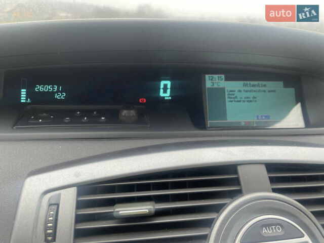 Синий Рено Меган, объемом двигателя 2 л и пробегом 262 тыс. км за 4800 $, фото 12 на Automoto.ua