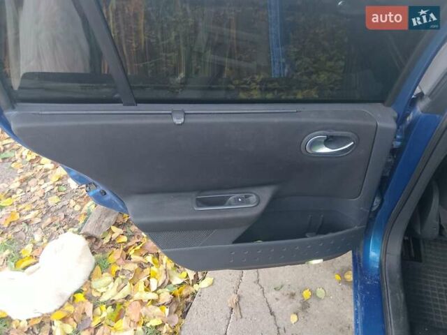 Синий Рено Меган, объемом двигателя 1.87 л и пробегом 330 тыс. км за 4200 $, фото 7 на Automoto.ua