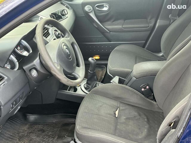 Синій Рено Меган, об'ємом двигуна 1.4 л та пробігом 229 тис. км за 4790 $, фото 15 на Automoto.ua
