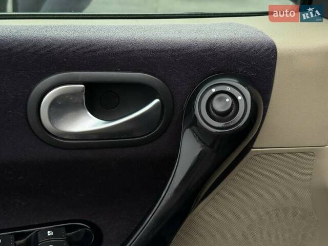 Синий Рено Меган, объемом двигателя 1.6 л и пробегом 300 тыс. км за 4800 $, фото 15 на Automoto.ua