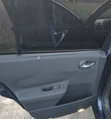 Синій Рено Меган, об'ємом двигуна 1.6 л та пробігом 248 тис. км за 5300 $, фото 10 на Automoto.ua