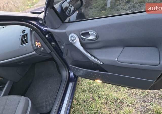 Синій Рено Меган, об'ємом двигуна 1.6 л та пробігом 248 тис. км за 5300 $, фото 19 на Automoto.ua