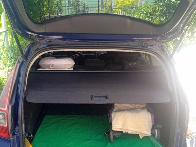 Синий Рено Меган, объемом двигателя 1.5 л и пробегом 300 тыс. км за 4300 $, фото 4 на Automoto.ua