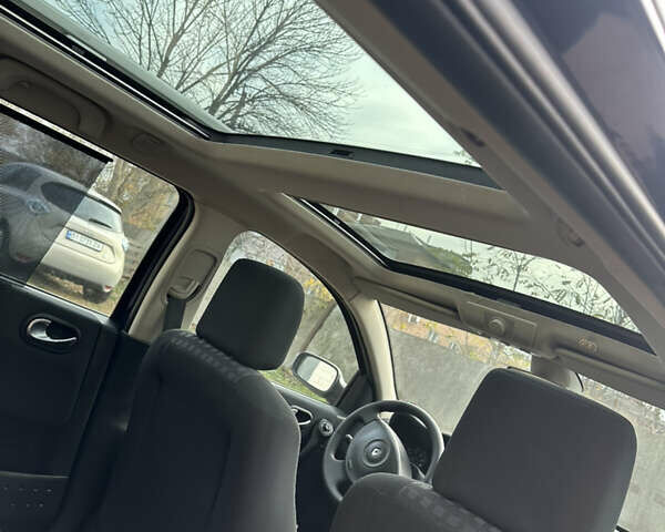 Синий Рено Меган, объемом двигателя 1.6 л и пробегом 213 тыс. км за 5350 $, фото 12 на Automoto.ua