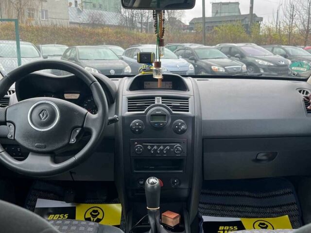 Синий Рено Меган, объемом двигателя 1.6 л и пробегом 227 тыс. км за 4800 $, фото 8 на Automoto.ua