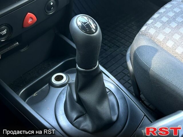 Синий Рено Меган, объемом двигателя 1.6 л и пробегом 238 тыс. км за 5100 $, фото 8 на Automoto.ua