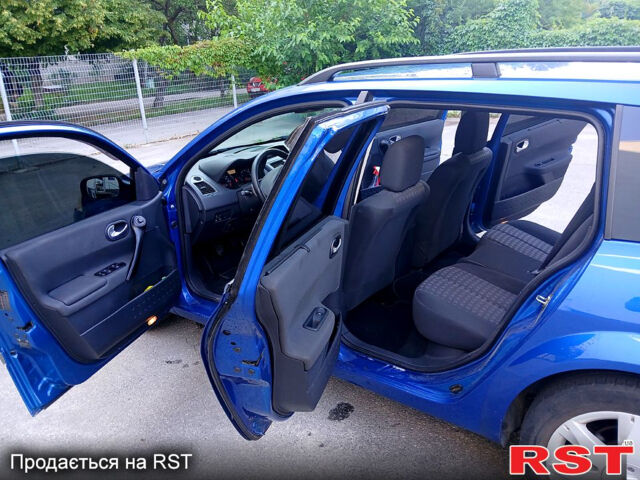 Синий Рено Меган, объемом двигателя 1.6 л и пробегом 161 тыс. км за 5500 $, фото 8 на Automoto.ua